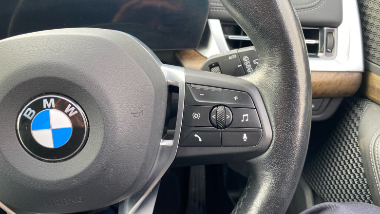 BMW 2 Series 220i MHT Luxury 5dr DCT Petrol Hatchback